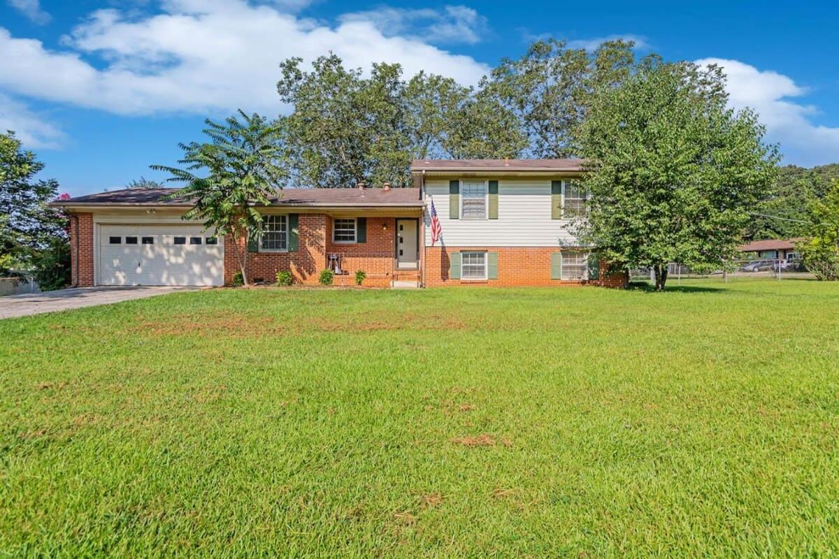 The Retro Pad - Large Yard And Foosball Table Villa Madison Exterior photo