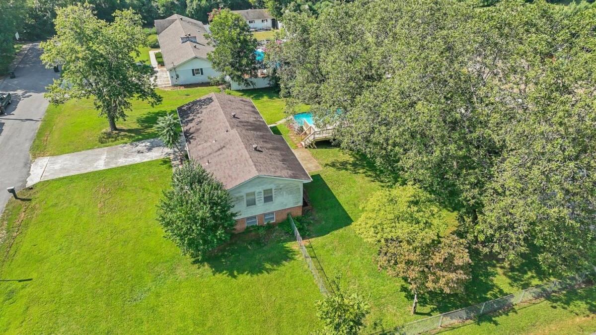 The Retro Pad - Large Yard And Foosball Table Villa Madison Exterior photo