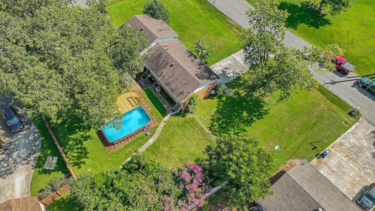 The Retro Pad - Large Yard And Foosball Table Villa Madison Exterior photo